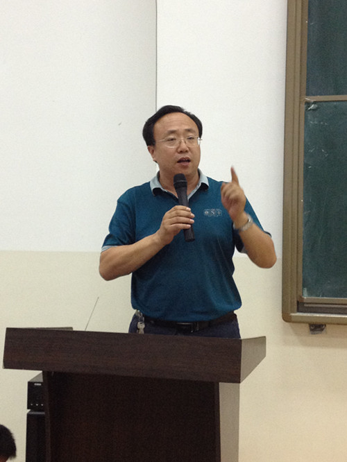 黄巨国校长发表重要讲话